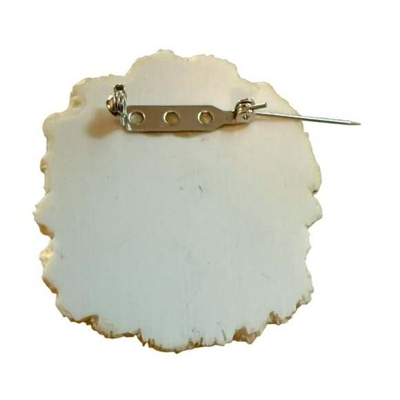 Boyds Bears Bearwear Brooch Pin Bailey 26029 Snow Angel Resin With Scarf - Picture 4 of 4